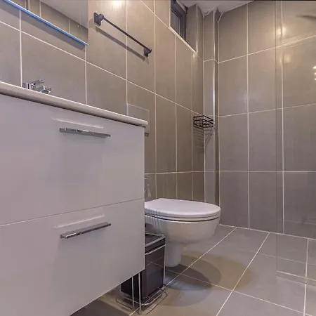 Near By The Land Of Legends , 40 M2 Private Pool Batiatus * באלאק